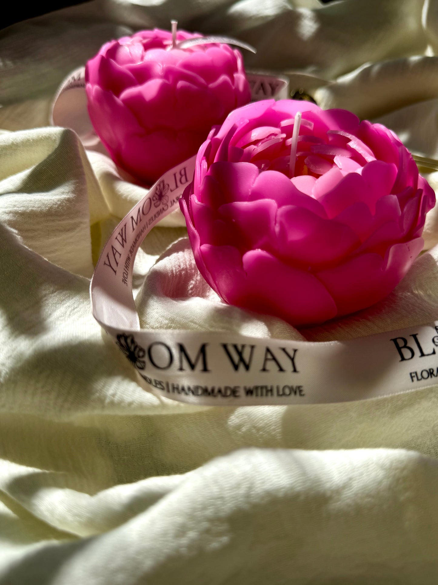 Soft Blush Peony Candle (Gift Wrapped)